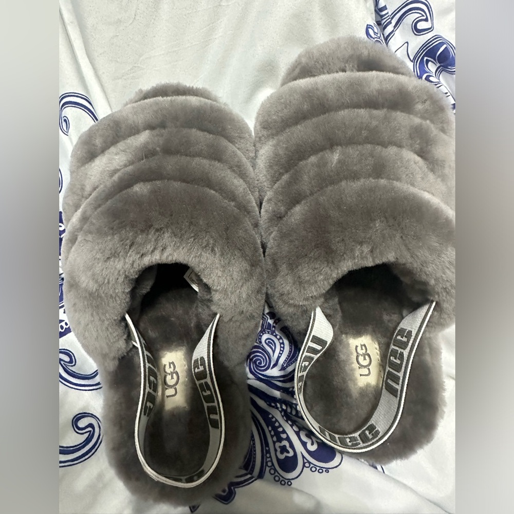 UGGS